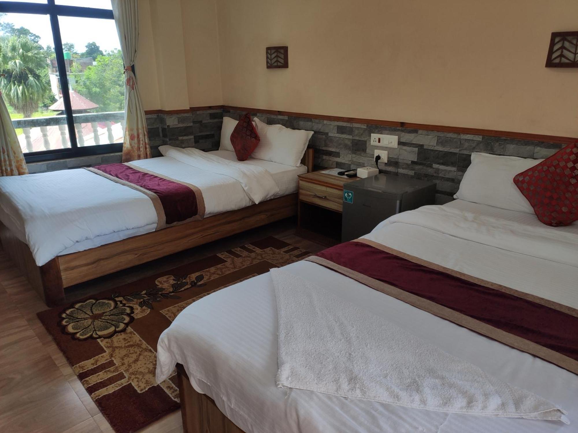 Peacock - A Family-Run Hotel Sauraha Εξωτερικό φωτογραφία
