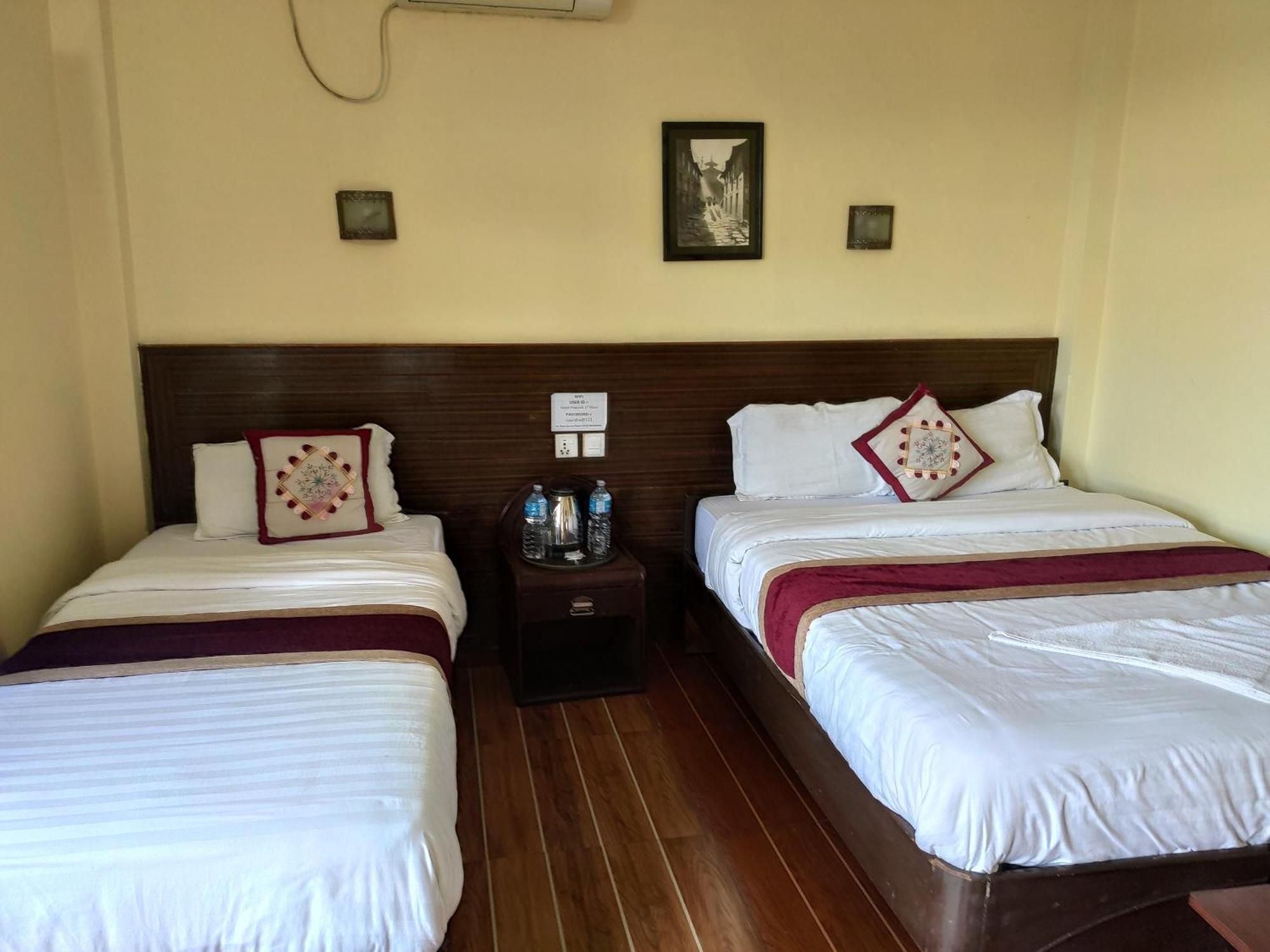 Peacock - A Family-Run Hotel Sauraha Εξωτερικό φωτογραφία